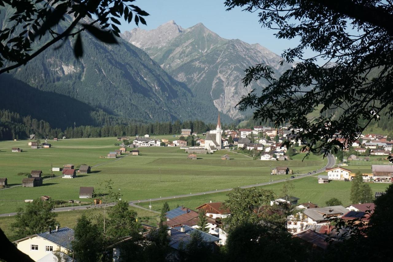 Bed and Breakfast Haus Walch Elbigenalp Exterior foto