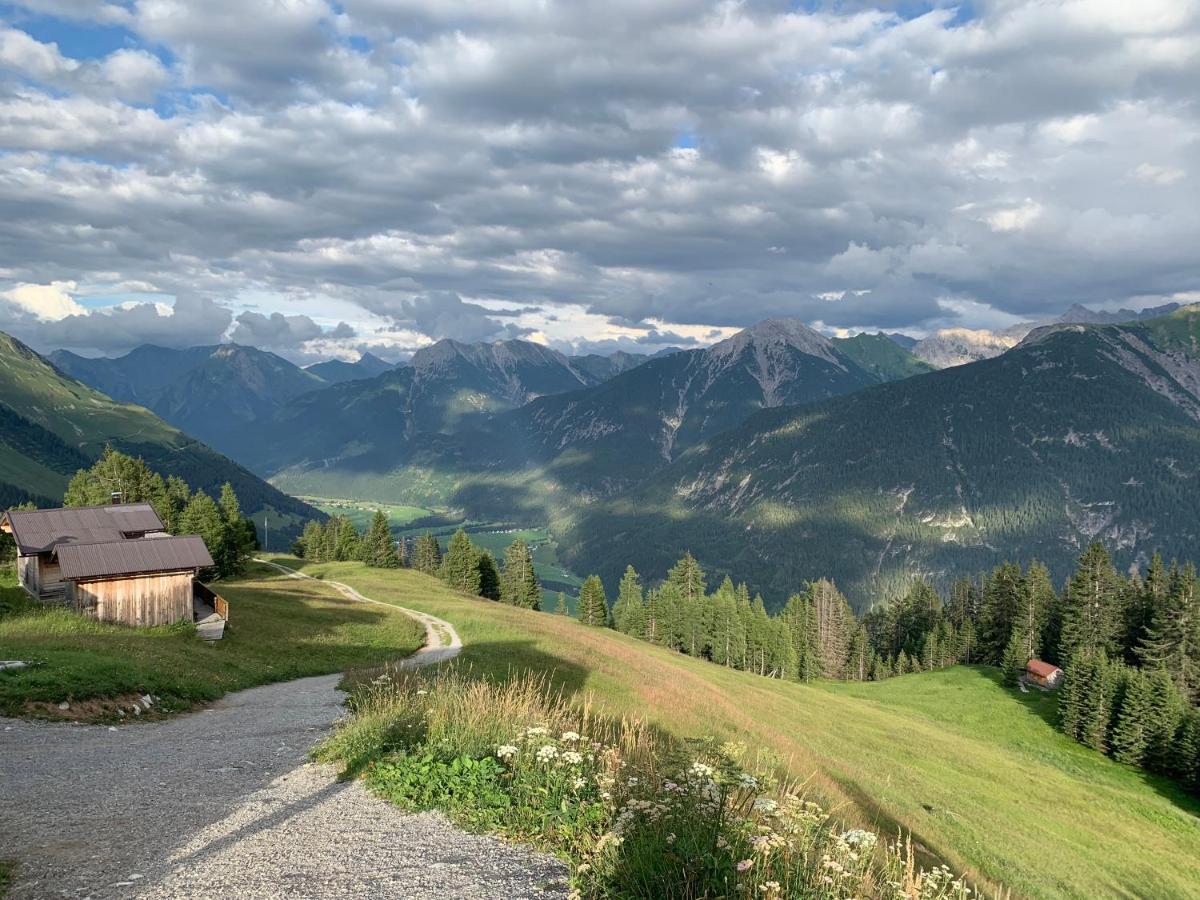 Bed and Breakfast Haus Walch Elbigenalp Exterior foto