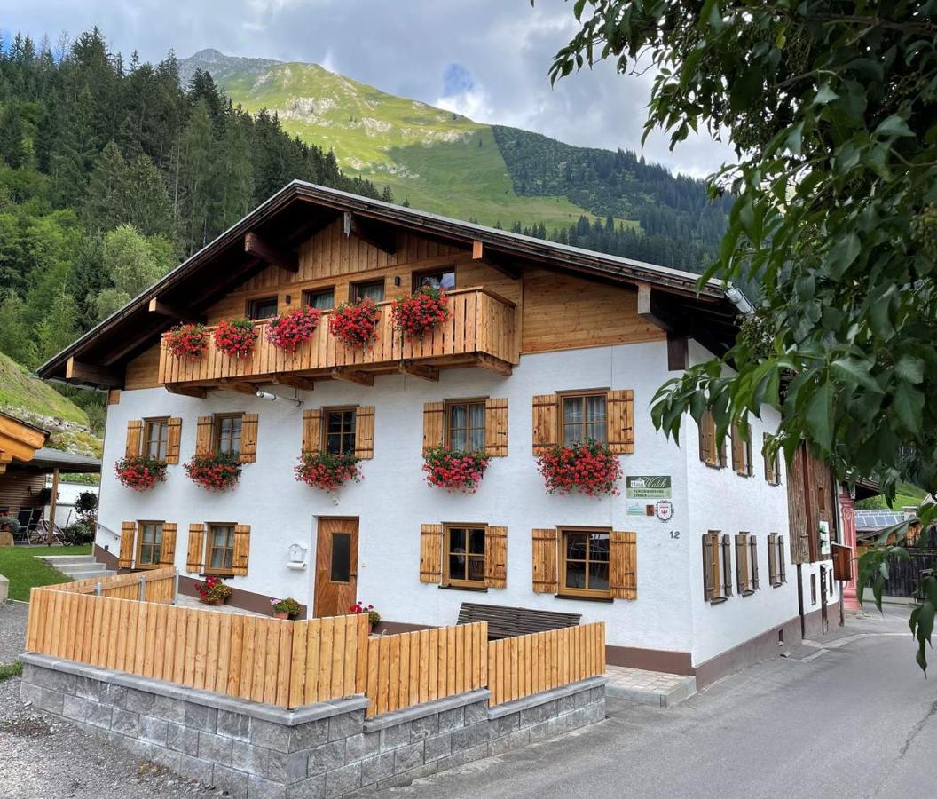 Bed and Breakfast Haus Walch Elbigenalp Exterior foto