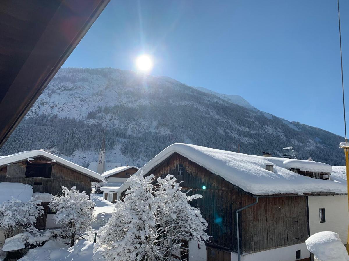 Bed and Breakfast Haus Walch Elbigenalp Exterior foto